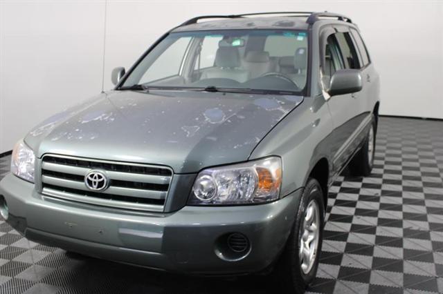 used 2005 Toyota Highlander car, priced at $4,995