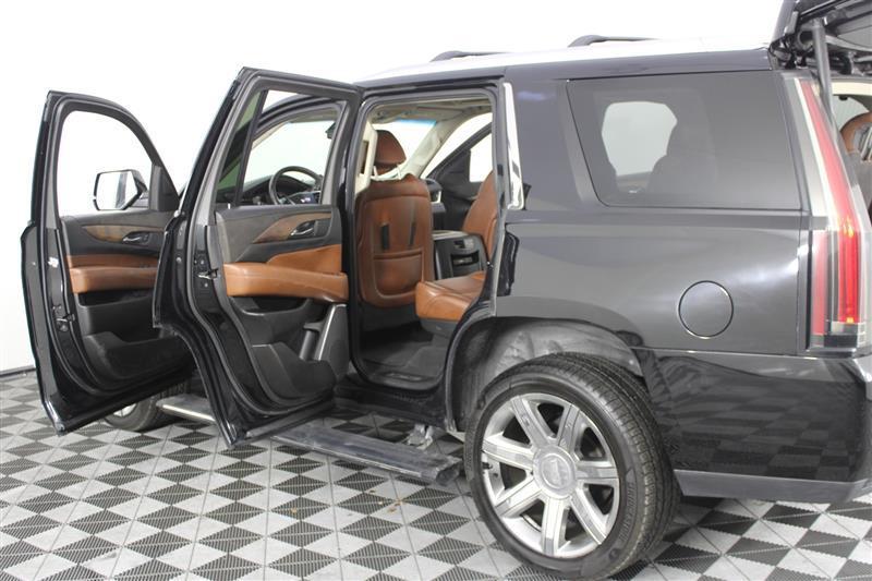 used 2016 Cadillac Escalade car, priced at $22,995