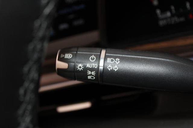 used 2021 Cadillac Escalade ESV car, priced at $49,995