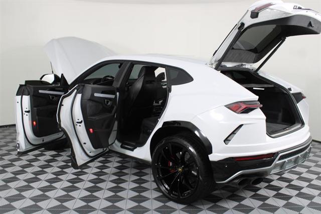 used 2019 Lamborghini Urus car, priced at $159,444