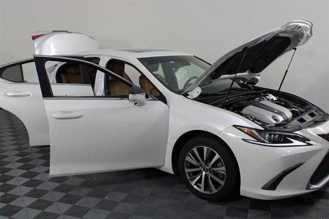 used 2020 Lexus ES 350 car, priced at $24,444