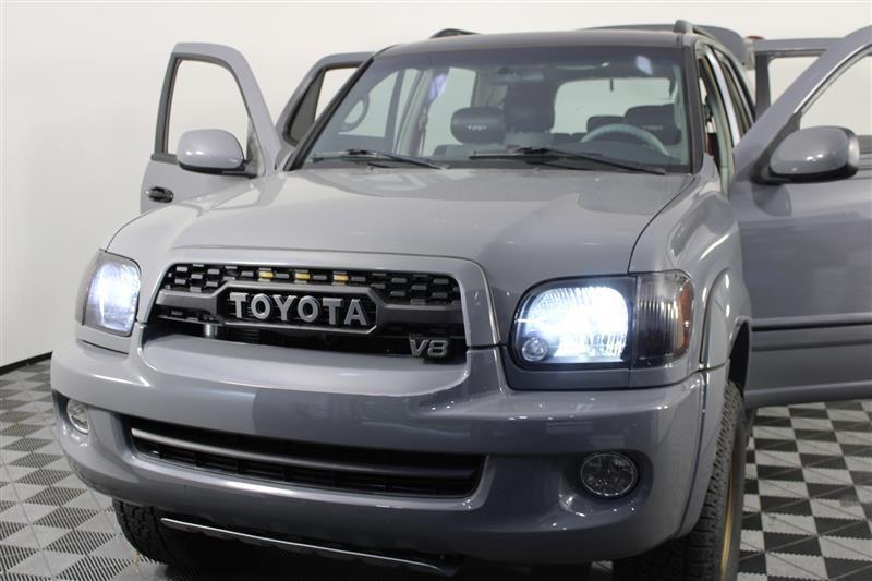 used 2006 Toyota Sequoia car, priced at $18,995