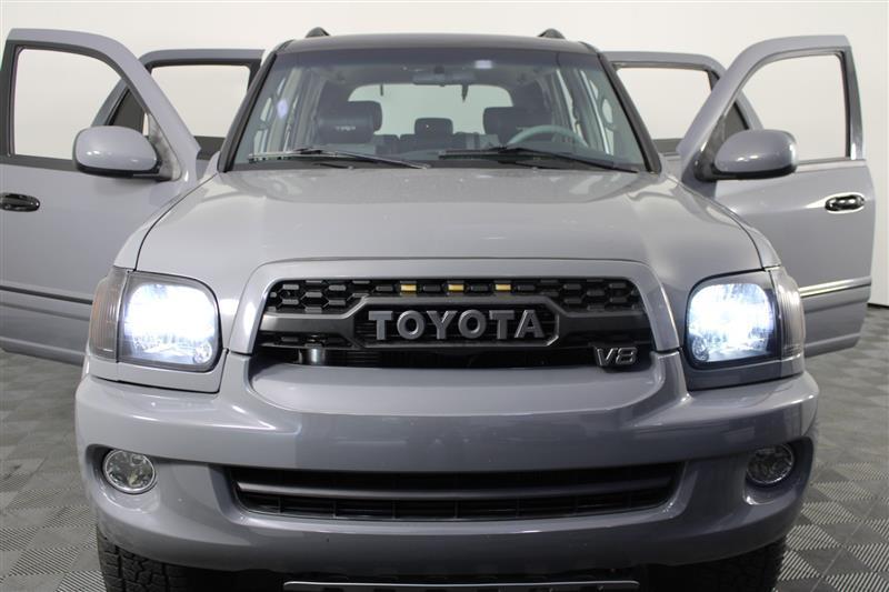 used 2006 Toyota Sequoia car, priced at $18,995
