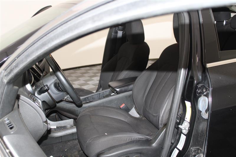used 2015 Chrysler 200 car, priced at $5,995