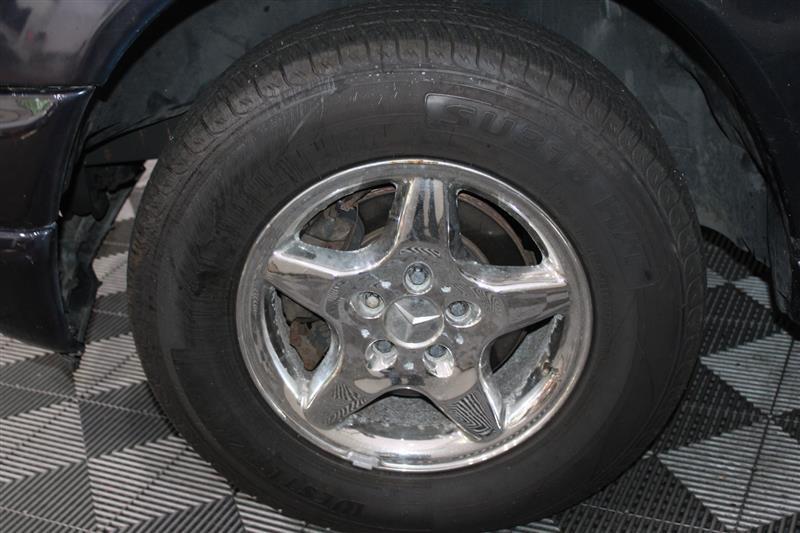 used 2000 Mercedes-Benz M-Class car, priced at $8,995