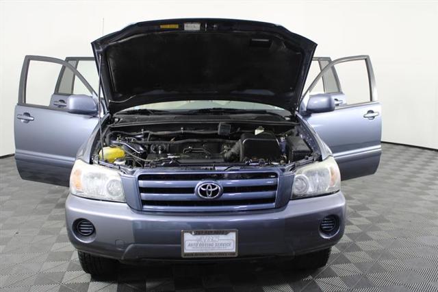 used 2007 Toyota Highlander car, priced at $4,996