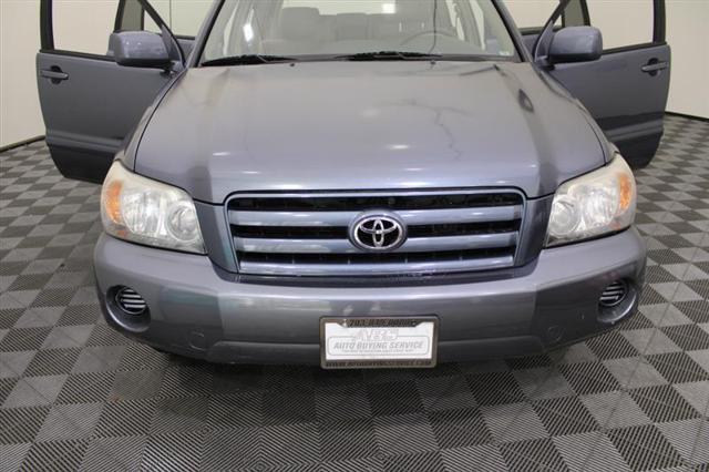 used 2007 Toyota Highlander car, priced at $4,996