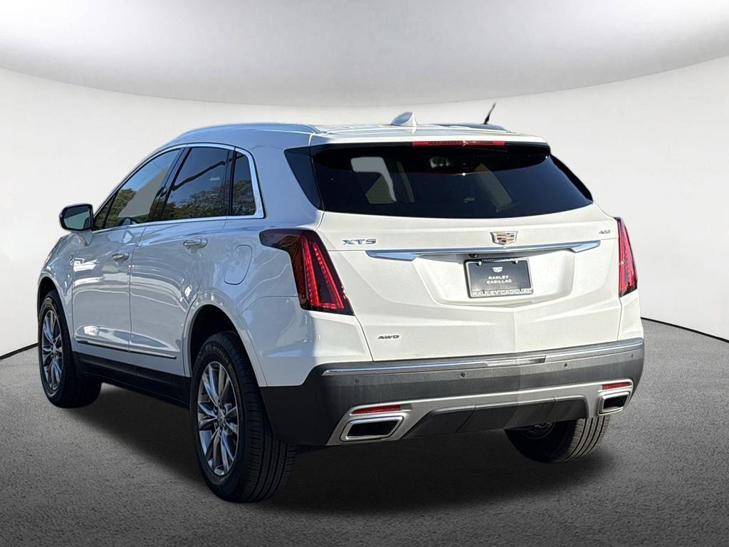 used 2022 Cadillac XT5 car, priced at $35,266