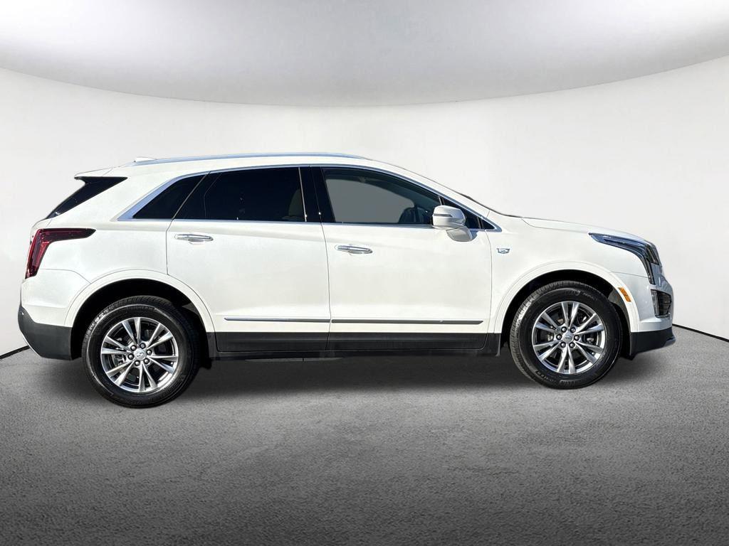 used 2022 Cadillac XT5 car, priced at $35,266
