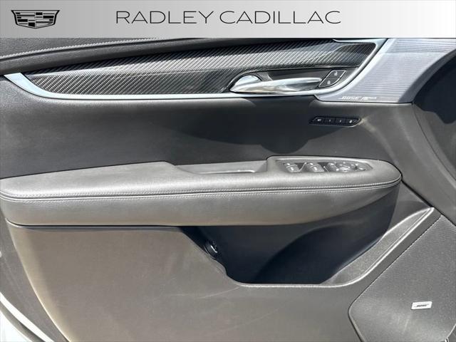 used 2023 Cadillac XT6 car, priced at $40,921