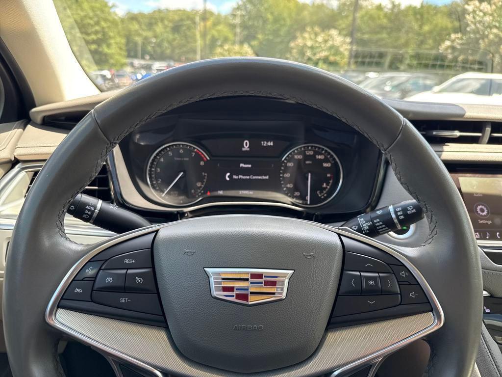 used 2021 Cadillac XT5 car, priced at $27,695