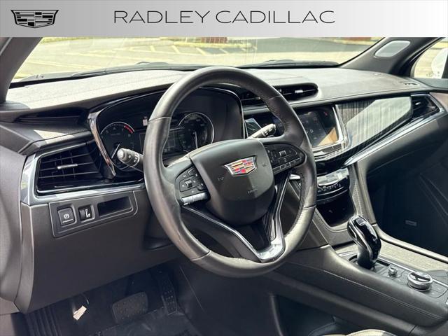 used 2023 Cadillac XT6 car, priced at $40,690