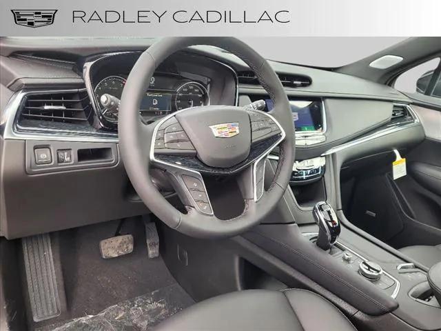 new 2025 Cadillac XT5 car, priced at $53,615