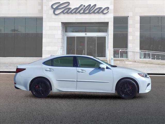 used 2018 Lexus ES 350 car, priced at $25,395