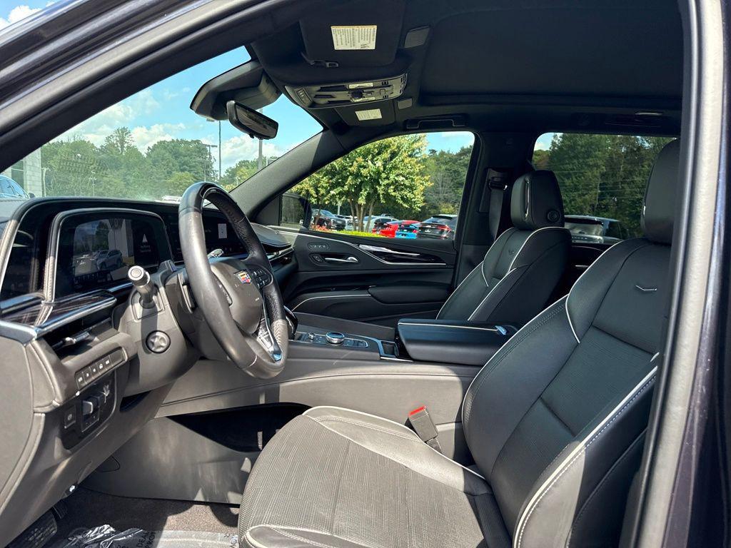 used 2023 Cadillac Escalade ESV car, priced at $77,251