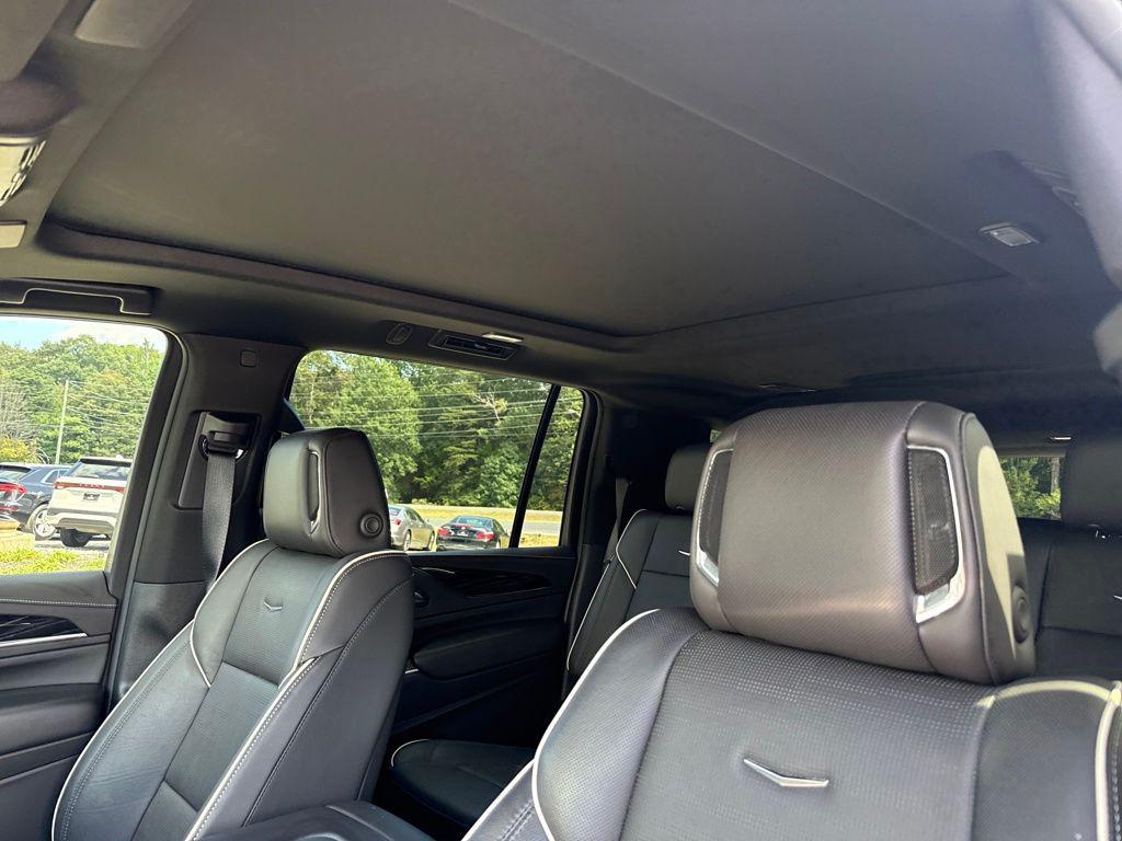 used 2023 Cadillac Escalade ESV car, priced at $77,251
