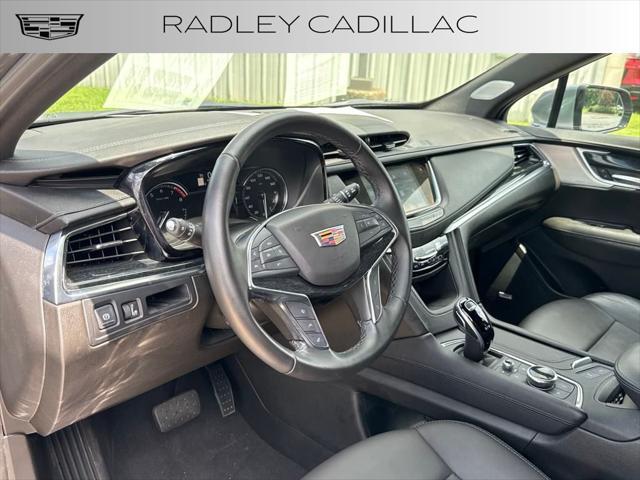 used 2022 Cadillac XT5 car, priced at $32,812