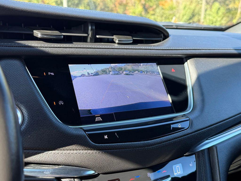 used 2022 Cadillac XT5 car, priced at $26,700