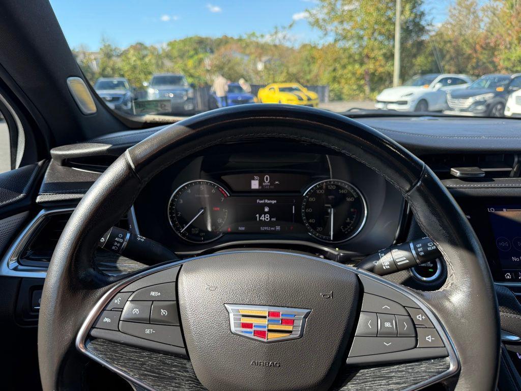 used 2022 Cadillac XT5 car, priced at $26,700