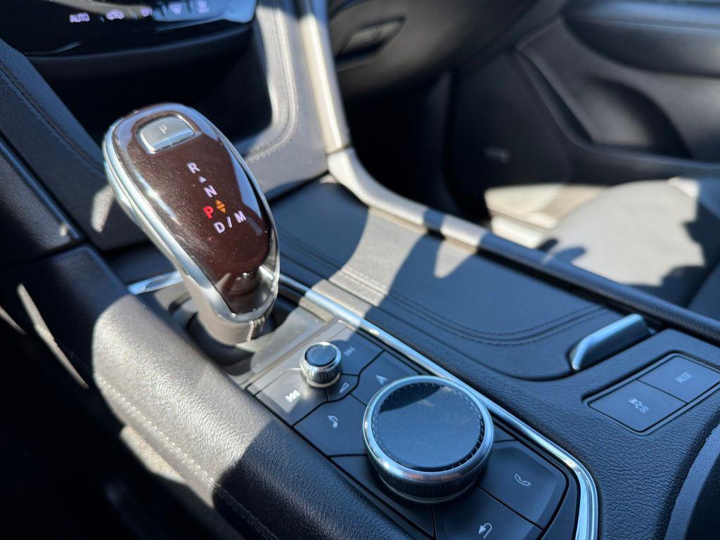 used 2022 Cadillac XT5 car, priced at $26,700