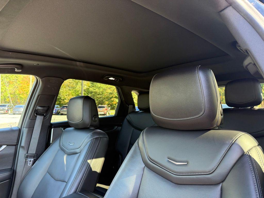 used 2022 Cadillac XT5 car, priced at $26,700