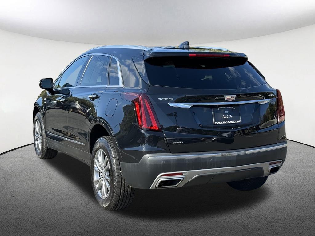 used 2022 Cadillac XT5 car, priced at $26,700