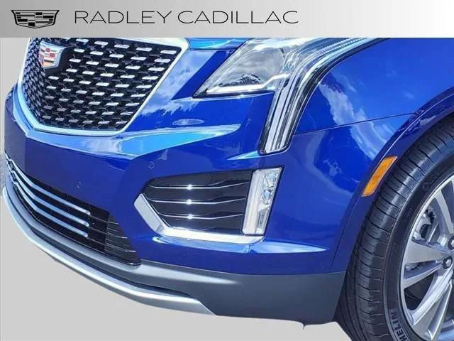 new 2025 Cadillac XT5 car, priced at $53,615