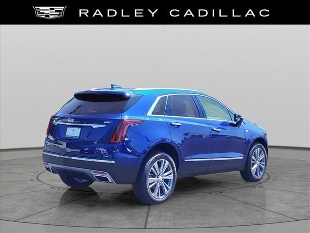 new 2025 Cadillac XT5 car, priced at $54,615