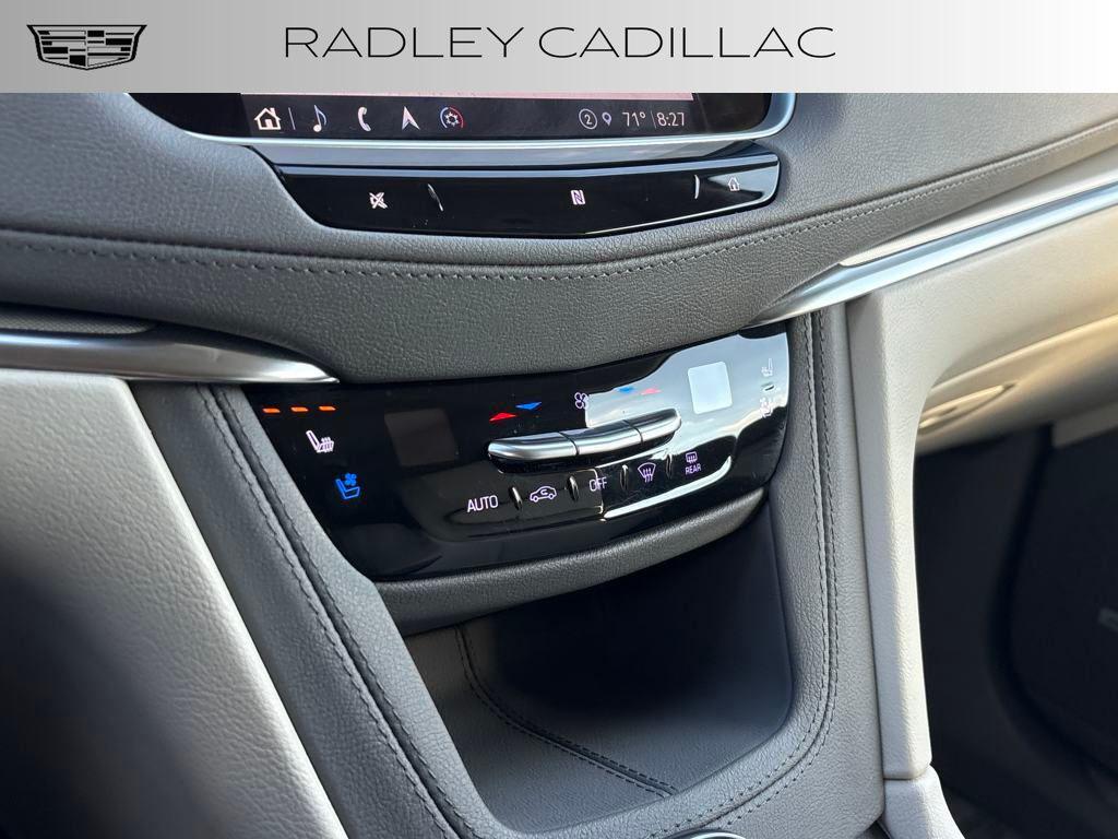 used 2021 Cadillac XT5 car, priced at $29,075