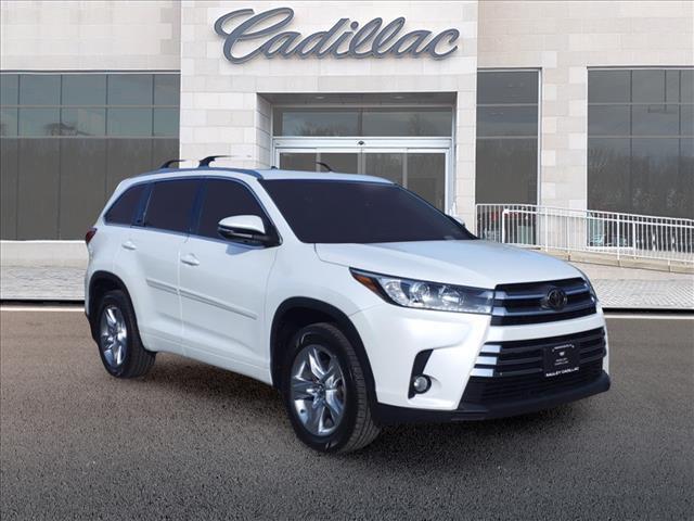 used 2018 Toyota Highlander car, priced at $22,995