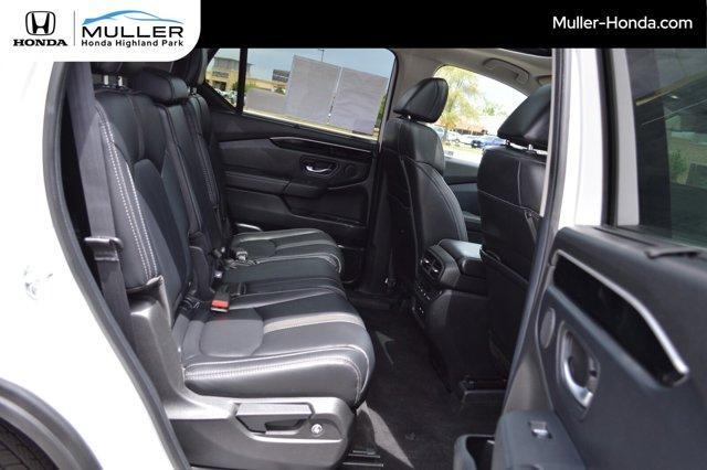 used 2025 Honda Pilot car, priced at $45,994