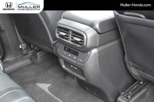 used 2025 Honda Pilot car, priced at $45,994