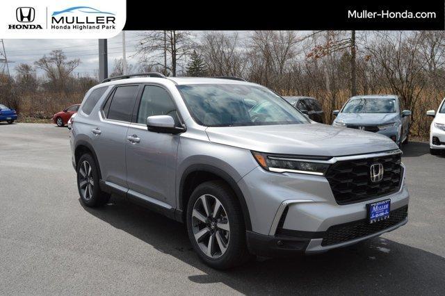 new 2025 Honda Pilot car, priced at $54,530