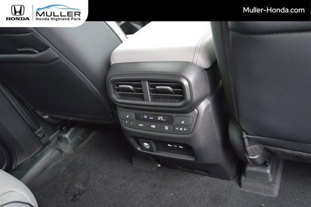 new 2025 Honda Pilot car, priced at $54,530