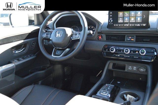 new 2025 Honda Pilot car, priced at $51,275