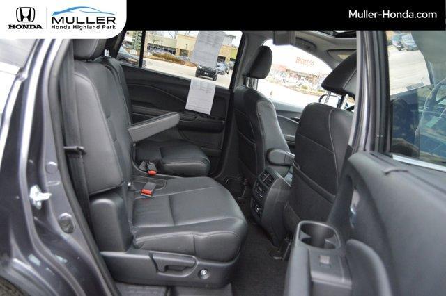 used 2021 Honda Pilot car, priced at $32,994