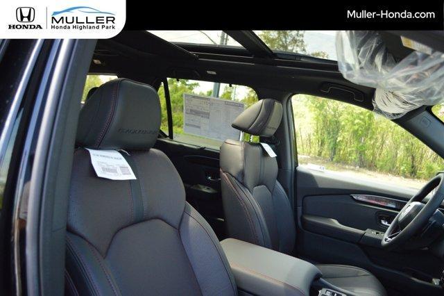 new 2025 Honda Pilot car, priced at $56,760