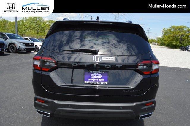 new 2025 Honda Pilot car, priced at $56,760