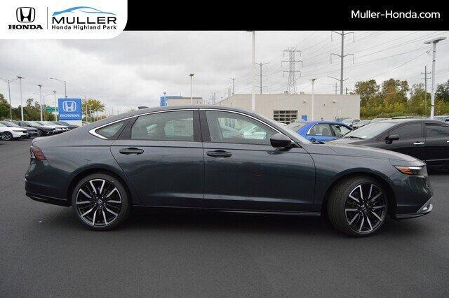 new 2025 Honda Accord Hybrid car, priced at $40,450