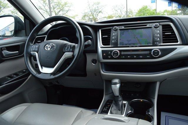 used 2016 Toyota Highlander car, priced at $19,994