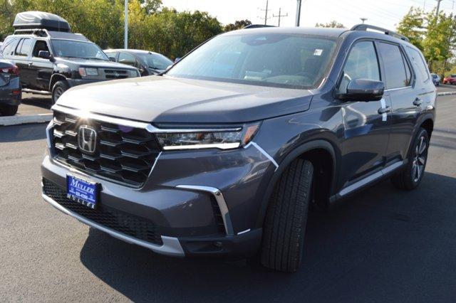 new 2025 Honda Pilot car, priced at $54,175