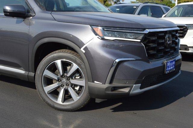 new 2025 Honda Pilot car, priced at $54,175