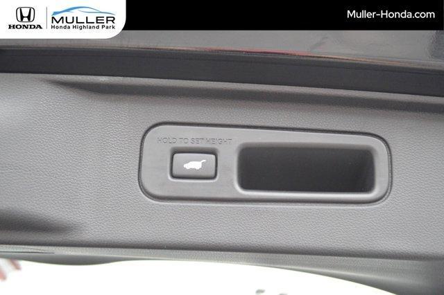 used 2025 Honda Pilot car, priced at $53,884