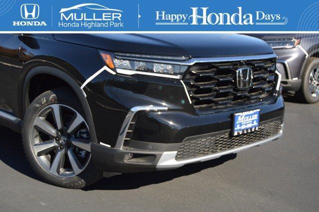 new 2025 Honda Pilot car, priced at $54,475