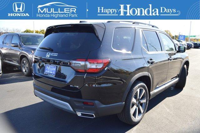 new 2025 Honda Pilot car, priced at $54,475