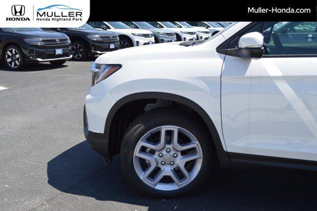 new 2025 Honda Passport car, priced at $46,105