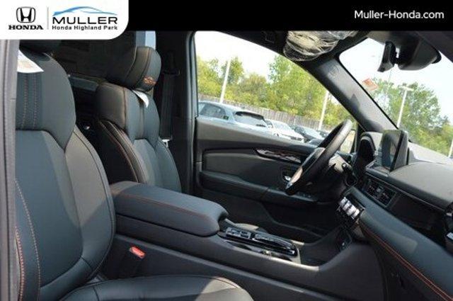 new 2025 Honda Pilot car, priced at $51,830