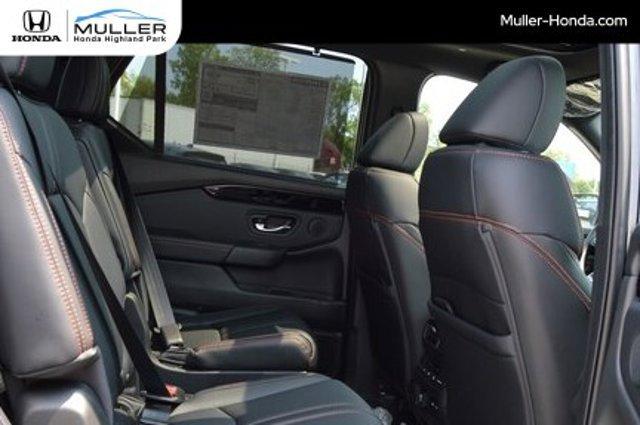 new 2025 Honda Pilot car, priced at $51,830