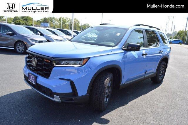 new 2025 Honda Pilot car, priced at $51,830