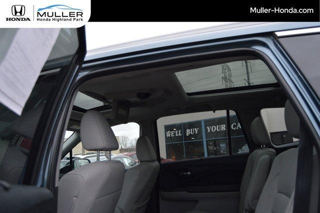 used 2022 Honda Pilot car, priced at $36,994